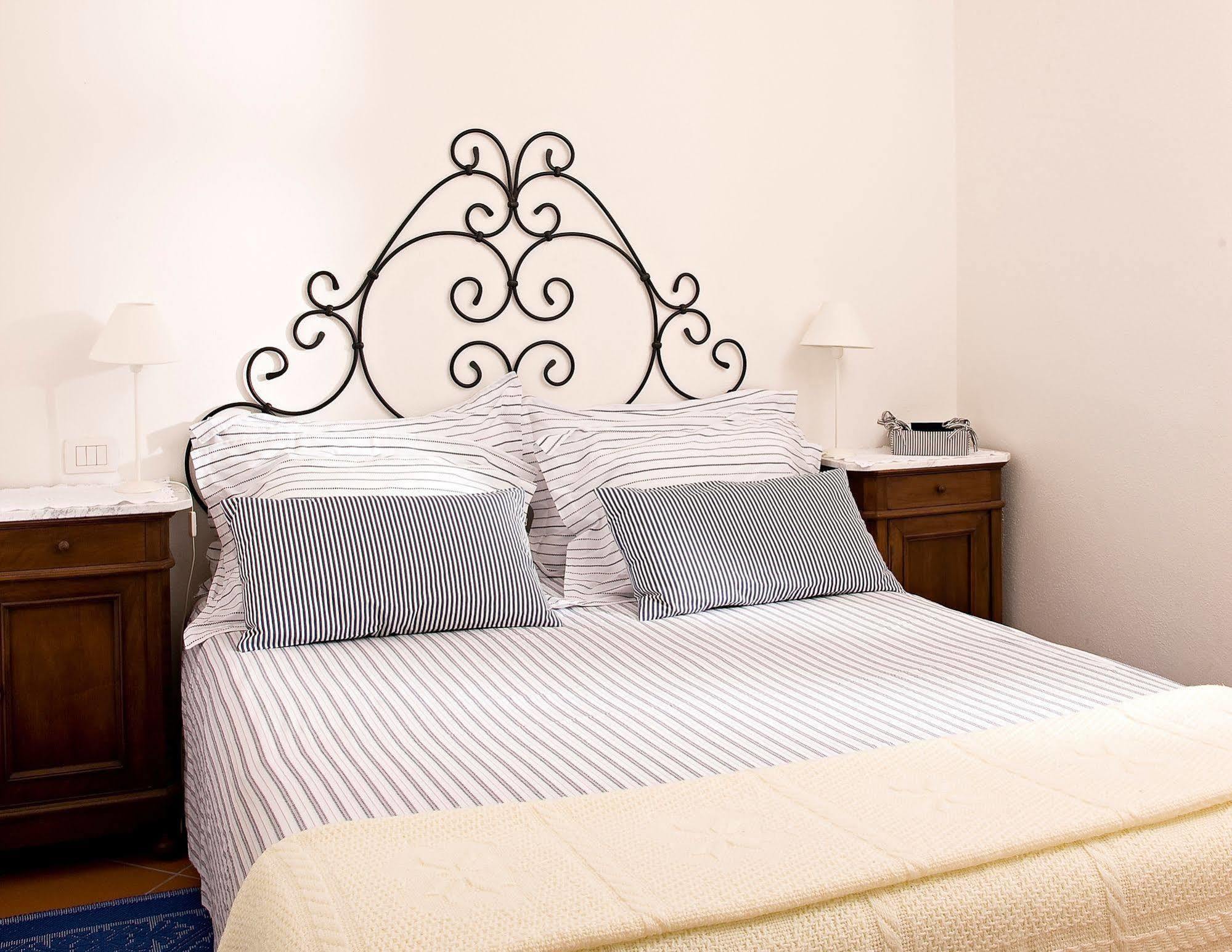 Hotel La Vignaredda - Residenza Di Charme à Aggius Extérieur photo
